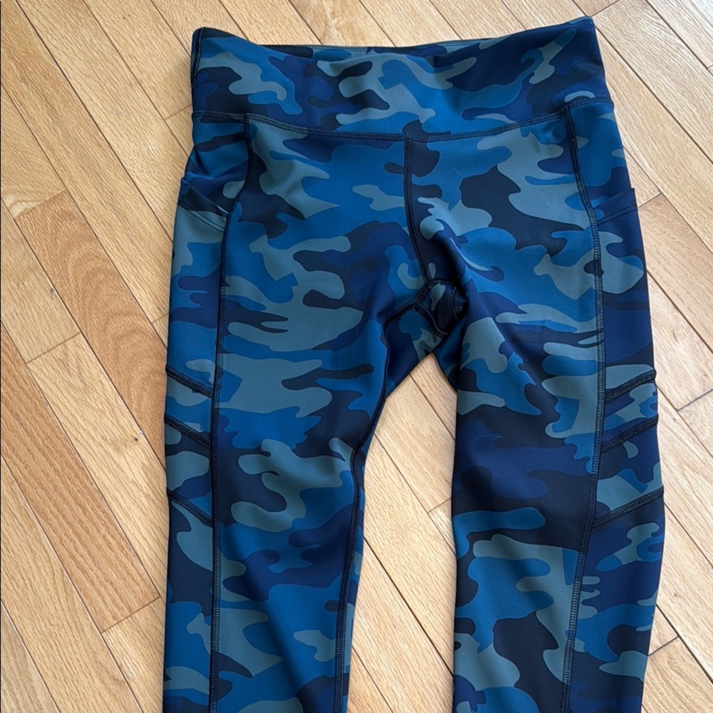 New Balance Leggings size large 30/27